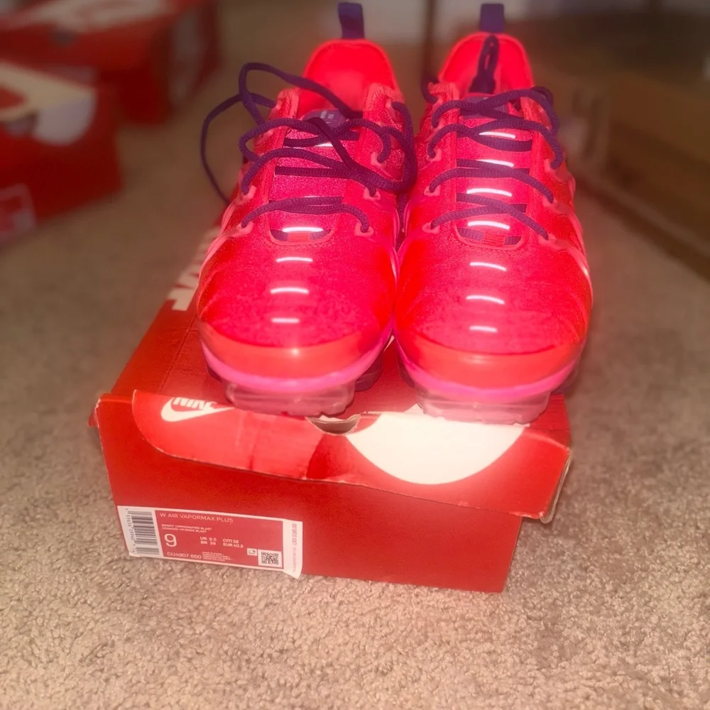Nike Vapor Max Plus - Picture 3 of 3